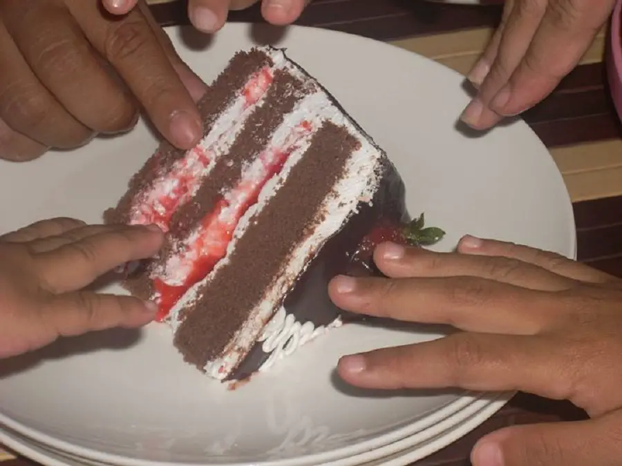 Strawberry Cake (The Best Homemade Recipe!)  Rasa Malaysia  resipi