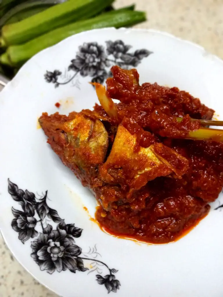 Resepi Sambal Ikan Selar ( Masakan Ringkas Konsep Kampung) )