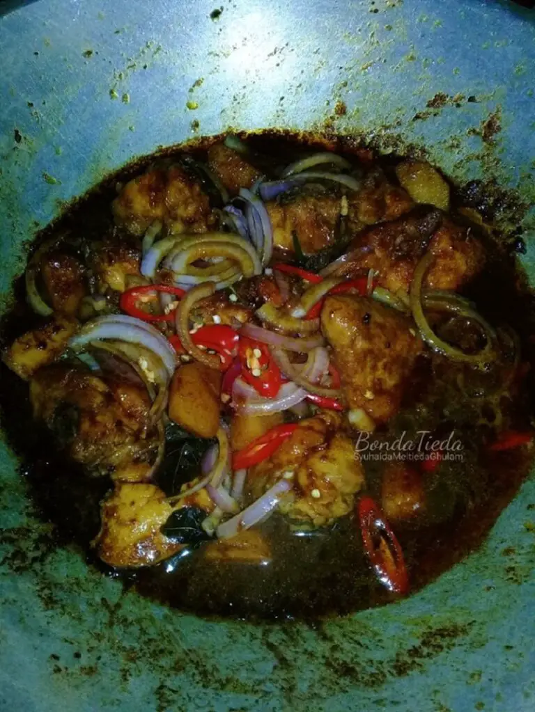 Resepi Ayam Masak Kicap Berempah (Confirm Nak Lagi!)