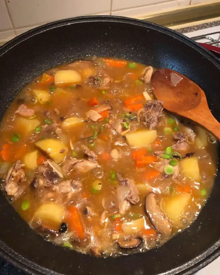 Resepi Stew Ayam (Dimakan bersama Frenchbread!)