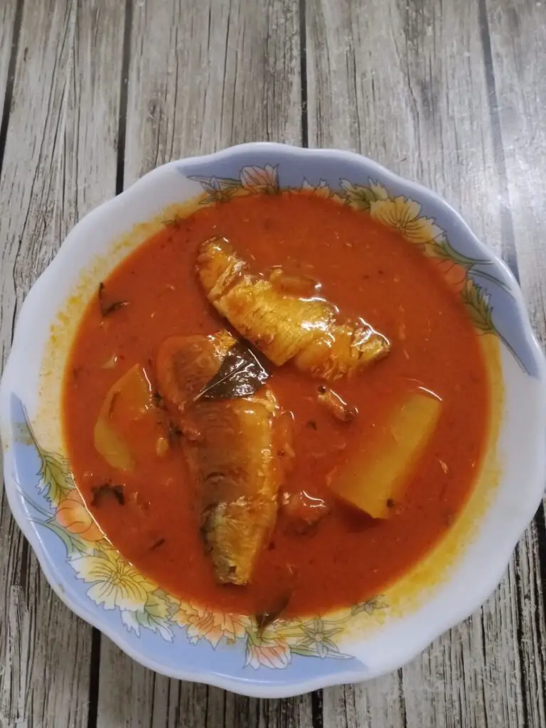 Resepi Kari Sardin (Ringkas Sedap)