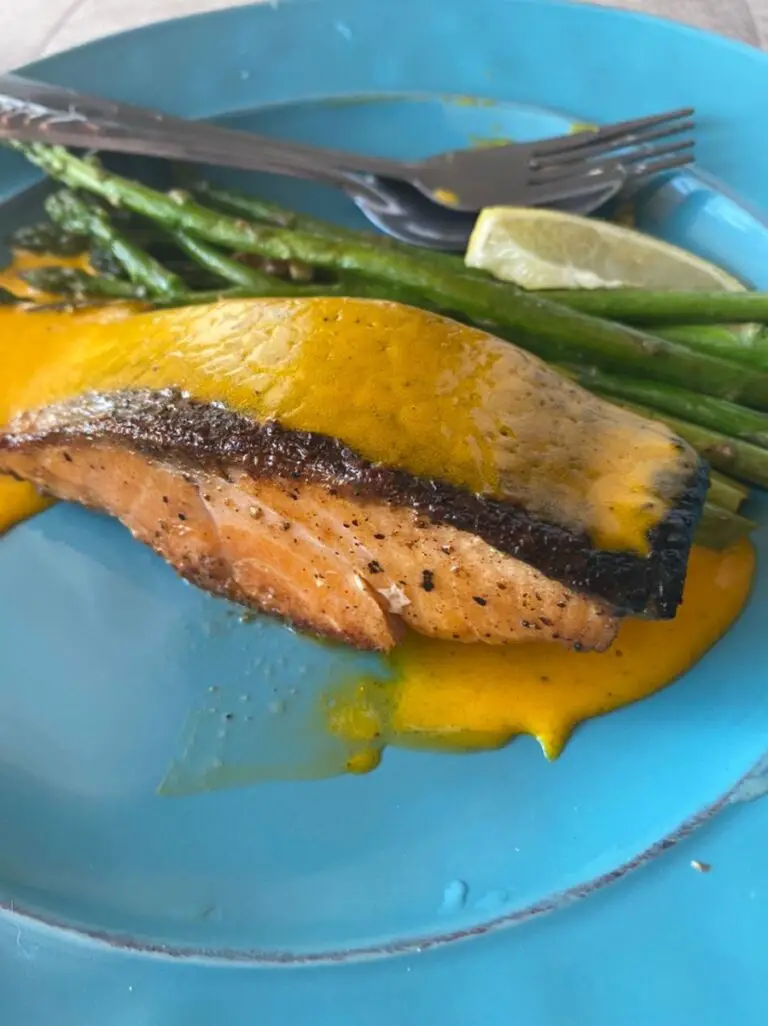 Resepi Salmon Grill Dan Asparagus Bersama Sos Hollandoise