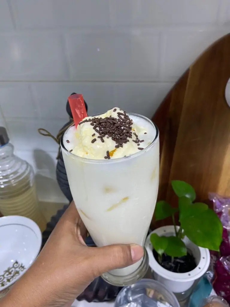 Resepi Air Kelapa Float Dengan Choc Rice Segar Lagi Menyegarkan