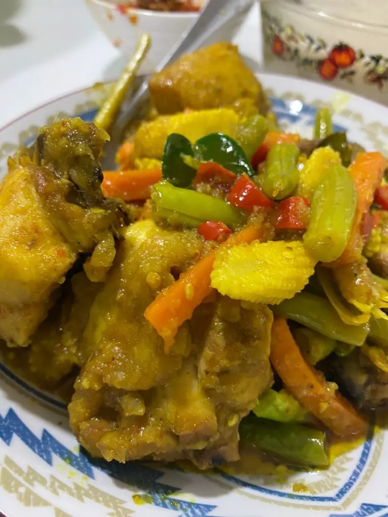 Resepi Ayam Phad Phet Konpom Sedap Tangkap Leleh